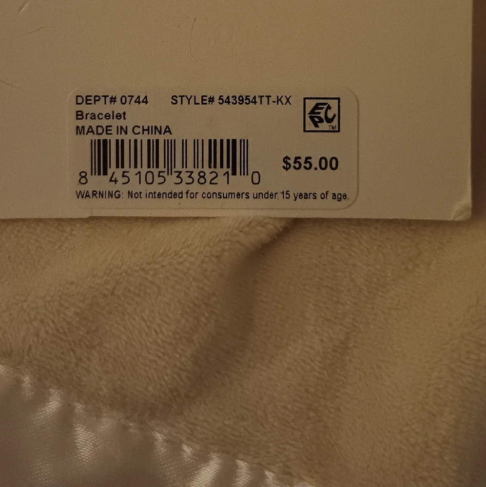 Unwritten K Kind Hearted Charm Bangle Bracelet NWT - Picture 3 of 3